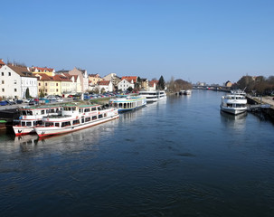 Fototapeta na wymiar Donau in Regensburg