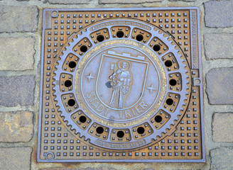 manhole cover emblem of Trier