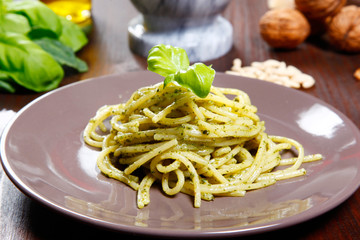 Spaghetti with pesto sauce