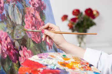 Obraz premium Painting a bunch of flowers