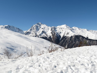 Obraz premium Sommets des Pyrénées enneigés