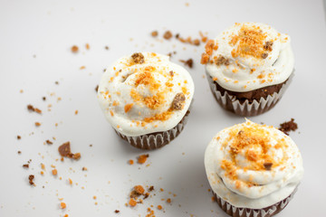 Chocolate Butterfinger Cupcakes