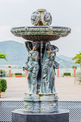 Obraz premium Fountain in the park