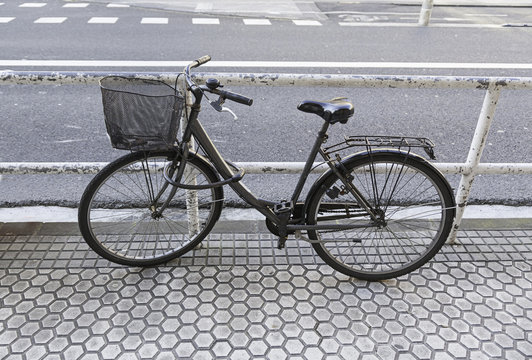 Bicycle parked in the city