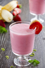Cocktail strawberry and banana