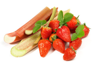 Rhabarber und Erdbeeren