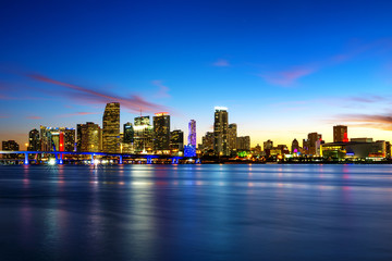 Fototapeta na wymiar Miami city by night