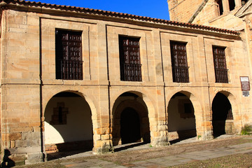 Fototapeta na wymiar Typical houses in the World Heritage town of Santillana del Mar,