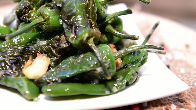 Fresh Pimientos (loopable)
