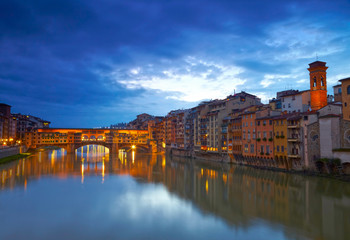Fototapeta na wymiar View of bridge Ponte Vecchio. Florence, Italy