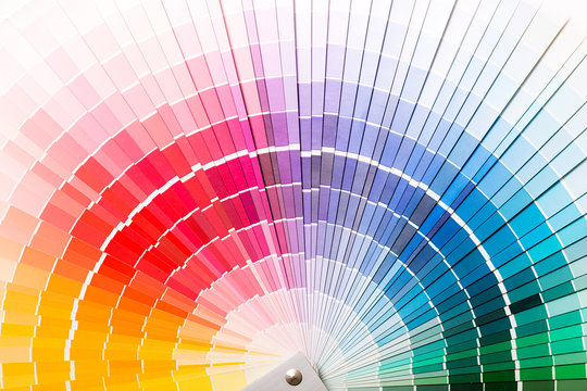 Open Pantone sample colors catalogue.