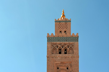 Fototapeta premium Minaret Koutoubia sur ciel bleu