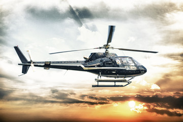 Fototapeta na wymiar Helikopter na zwiedzanie