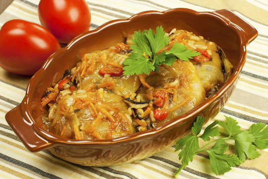 Stuffed cabbage with vegetables