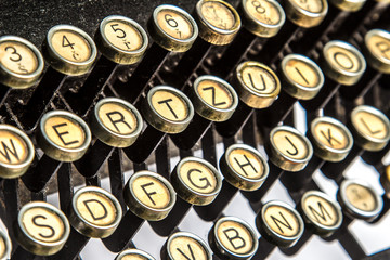 Close-up of old typewriter - 62724774