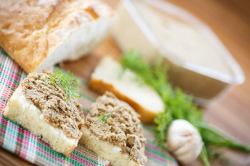 pate with bread