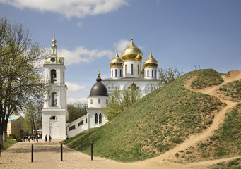 Успенский собор в Дмитровском Кремле. Россия