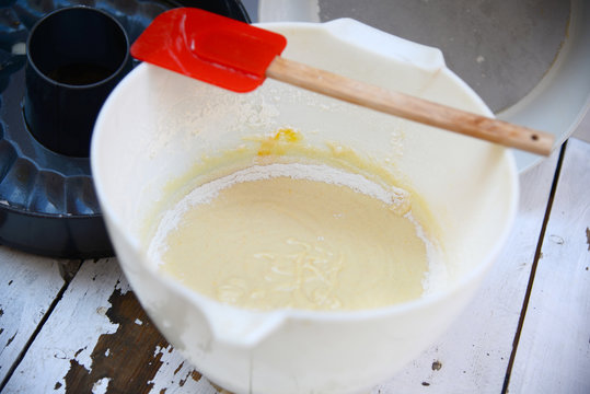 Cake making at home