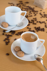 Espresso mit Amerettini