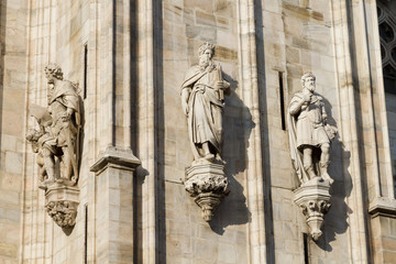 Obraz premium marble statues of the Duomo of Milan