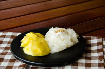 Mango Sticky Sweet Rice Dessert