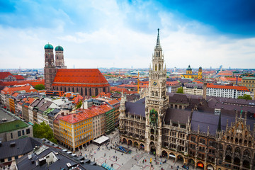Obraz premium Nowy Ratusz Glockenspiel, Frauenkirche Bawaria