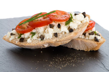 Bread with cottage