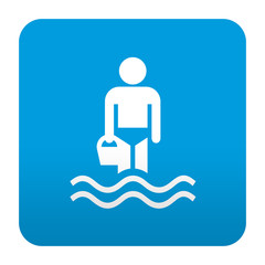Etiqueta tipo app azul simbolo niño jugando en la playa