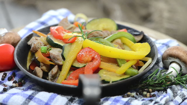 Fried Vegetables with Chicken (loopable)