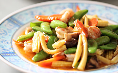 Sauteed vegetables with shrimp.