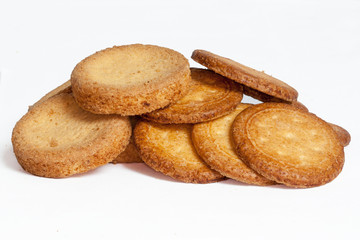Galettes et palets bretons sur fond blanc