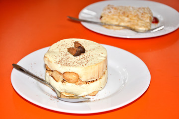tiramisu cake
