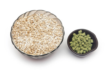 barley with pellets of hops