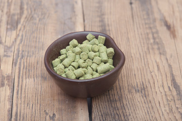 pellets of hops