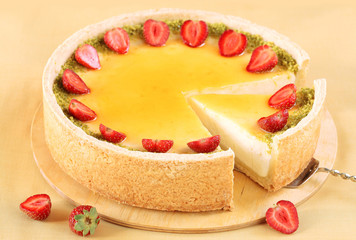 Vanilla Cheesecake with strawberries