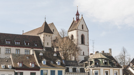 Obraz premium Basel, historische Altstadt, Kohlenberg, Kirche, Schweiz