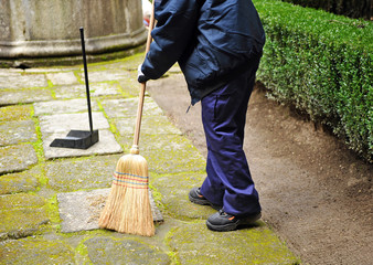 Cleanup worker, sweeper