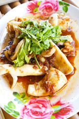 Fried squid with garlic and pepper.