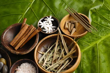 Fotobehang Health spa on green leaf background © Mee Ting