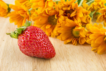 Strawberry and yellow chrysanthemum.