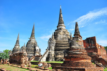 Fototapeta premium Ancient Ruin Pagoda in Ayutthaya Province, Thailand