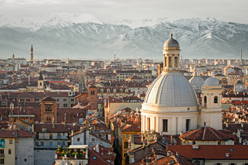 Fototapeta na wymiar Turin (Torino), panorama with snowy Alps