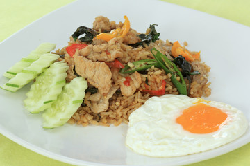 Fried rice with basil, chili and pork