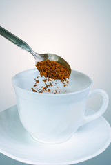 Preparing instant coffee