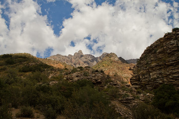 Fototapeta na wymiar Cajon del Maipo canyon and Embalse El Yeso, Andes, Chile