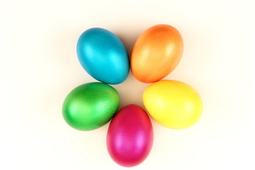 ostereier buntes papier