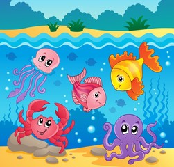 Naklejka premium Underwater ocean fauna theme 5