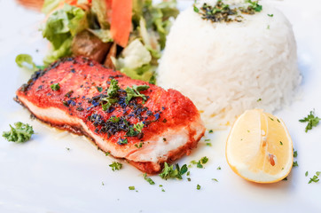 grilled salmon and lemon