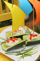 lustige Gurkenschiffchen