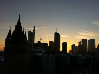 Obraz premium Sonnenuntergang Frankfurter Skyline